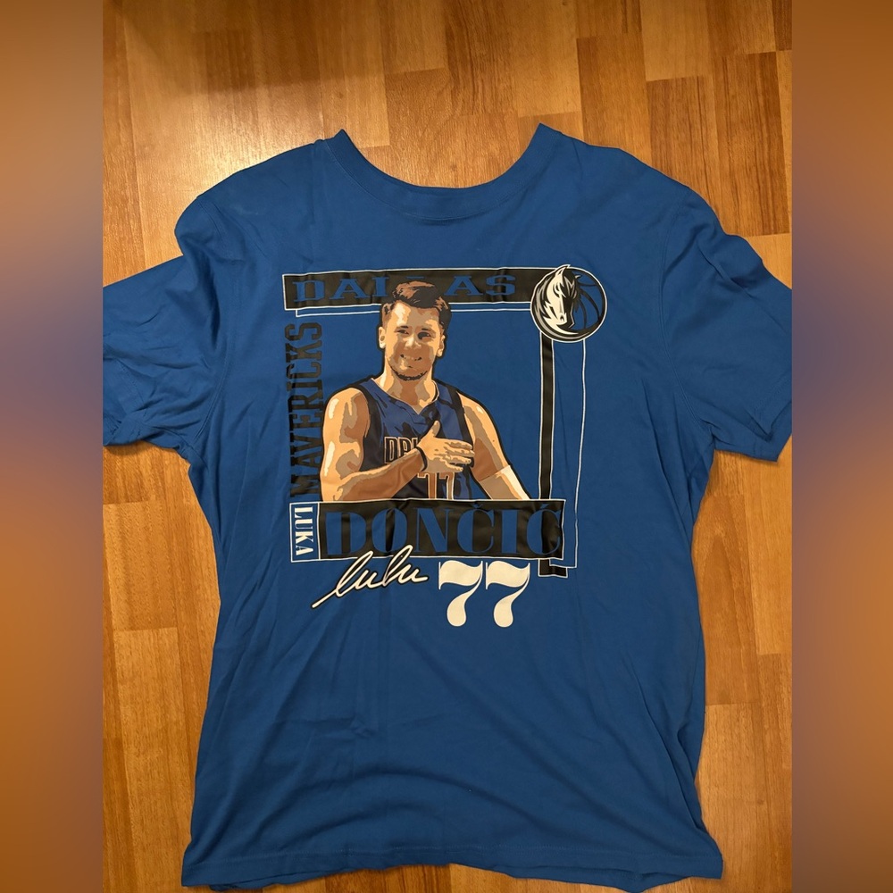 Luka Doncic Dallas Mavericks NBA Basketball T-Shirt Size L